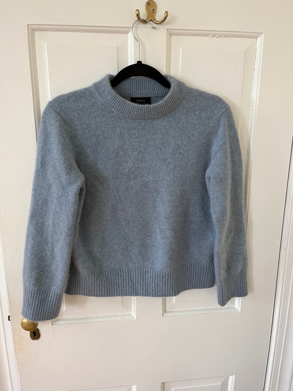 Quince Women's Dusty Blue Mongolian Crewneck Cashmere Sweater